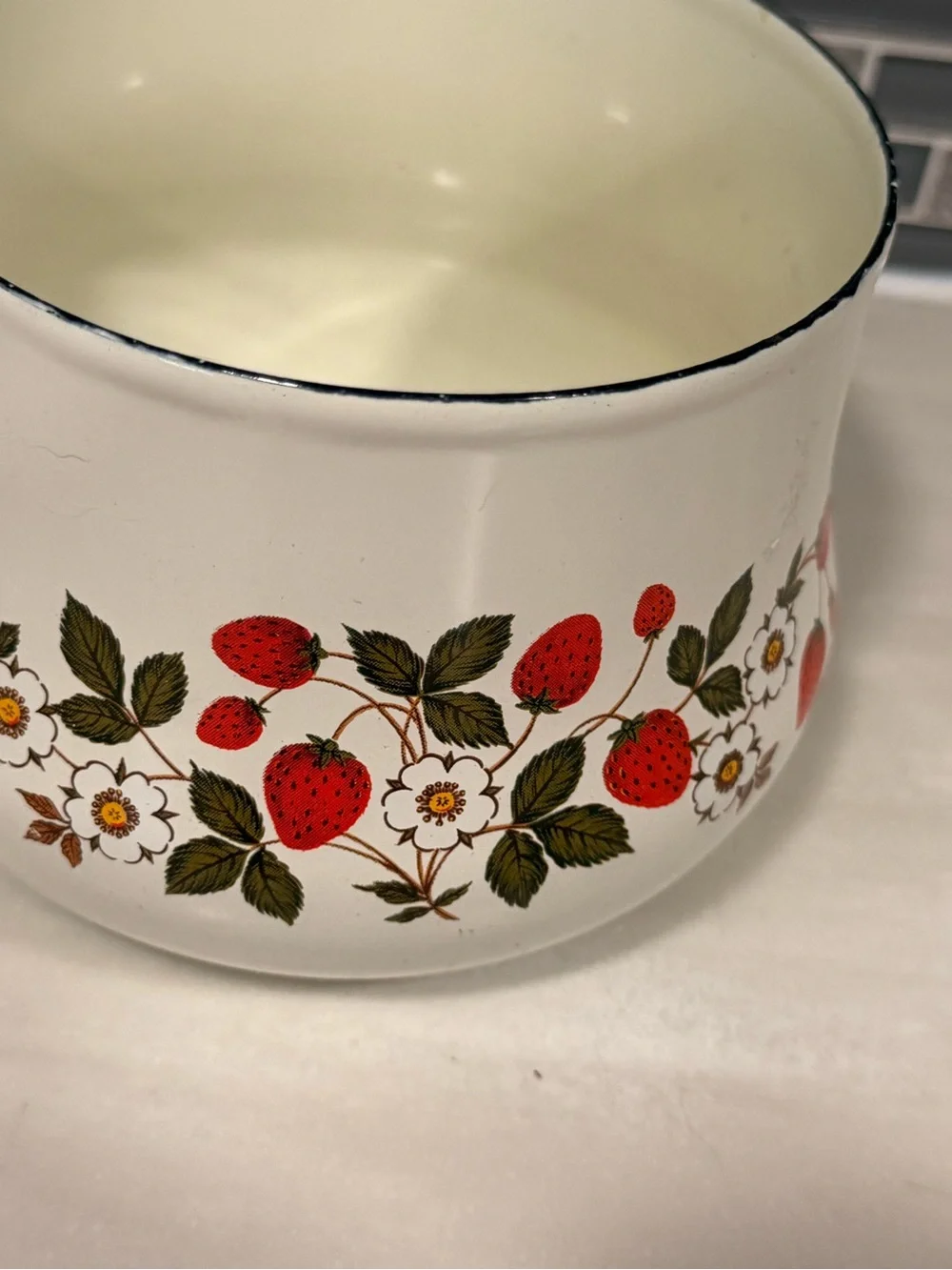 Sheffield Strawberries 'n Cream Enameled Butter Warmer Milk Pan